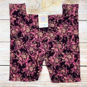 New LULAROE Leggings Floral Design on Purple One Size